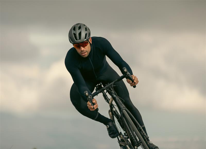 strada-kineticore-matte-titanium-1800×600